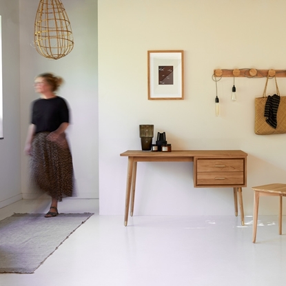 Picture of Taint - solid teak writing desk